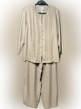 Maggie Sweet 2-Piece Pintuck Pant Suit Tall 1X Camel